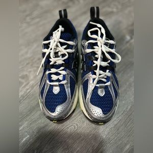 Women New Balance 1906